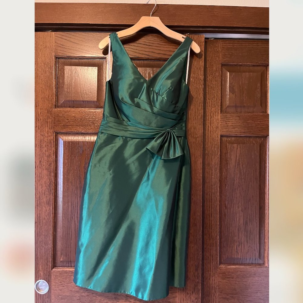 Belsoie -Emerald taffeta, v front back, front bow, size 12